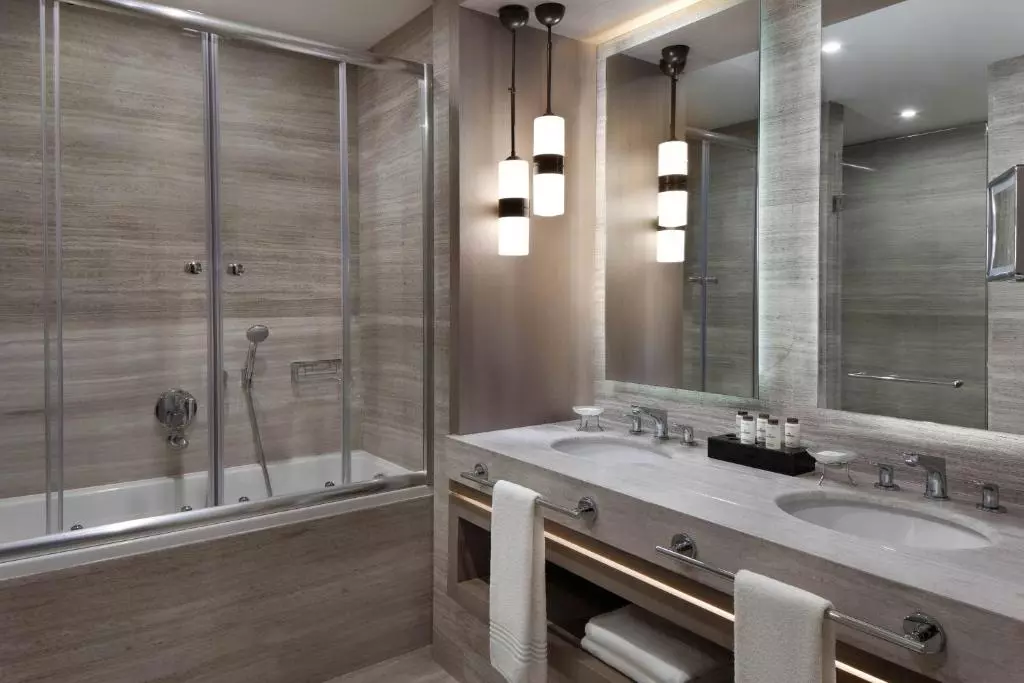 سرویس هتل شرایتون سیتی سنتر